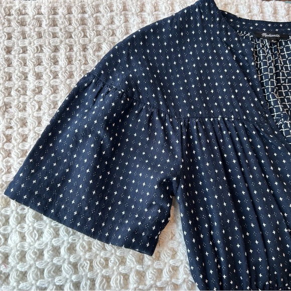 Madewell Dobby V-Neck Tiered Midi Dress - Picture 4 of 10